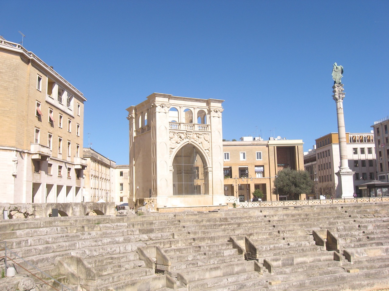 Lecce, Amfiteatras, Sėdynė, Piazza Santoronzo, Balinātāji, Nemokamos Nuotraukos,  Nemokama Licenzija