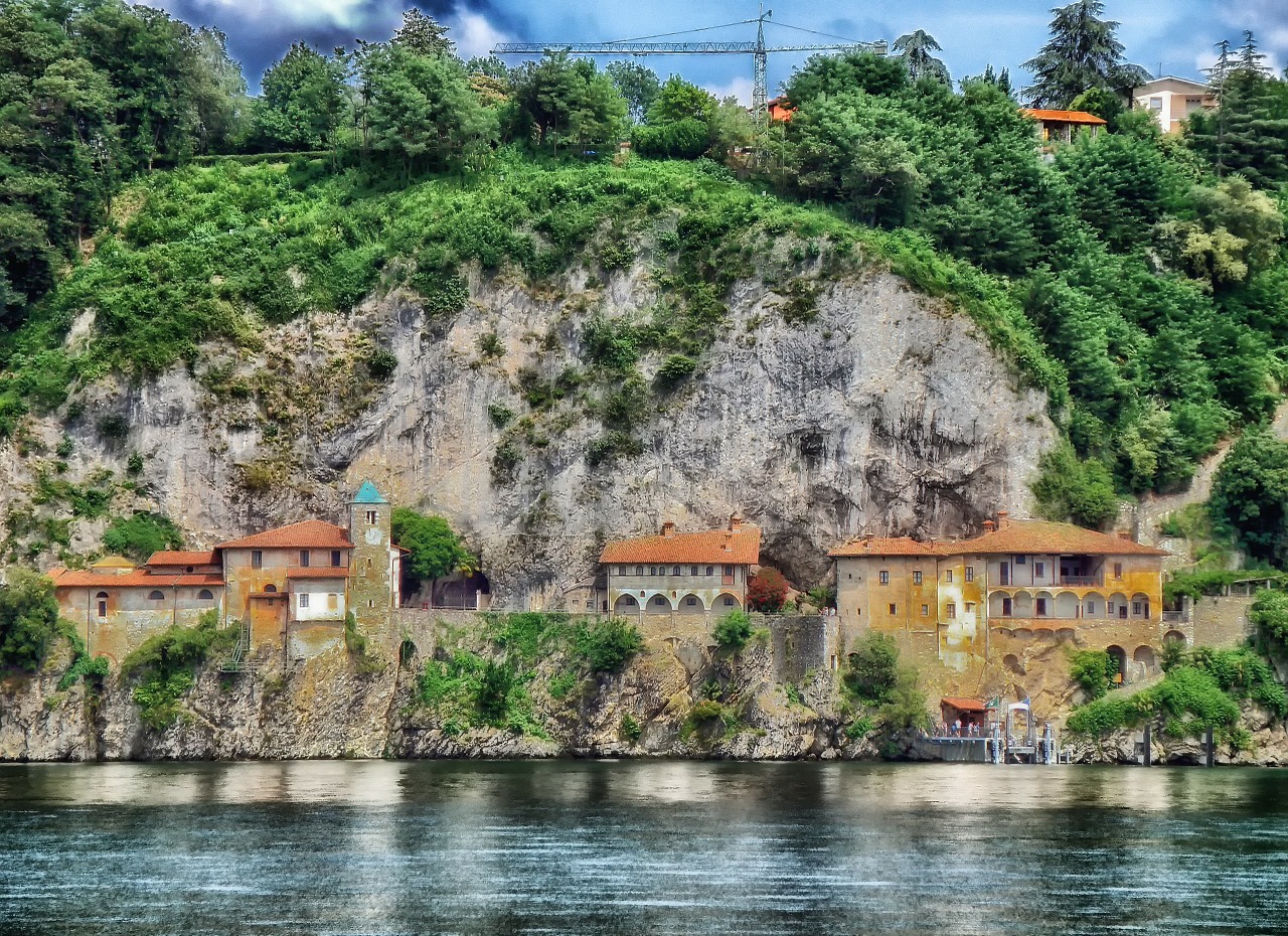 Leggiuno, Italy, Santa Caterina Del Sasso, Vienuolynas, Pastatas, Architektūra, Istorinis, Orientyras, Lauke, Hdr