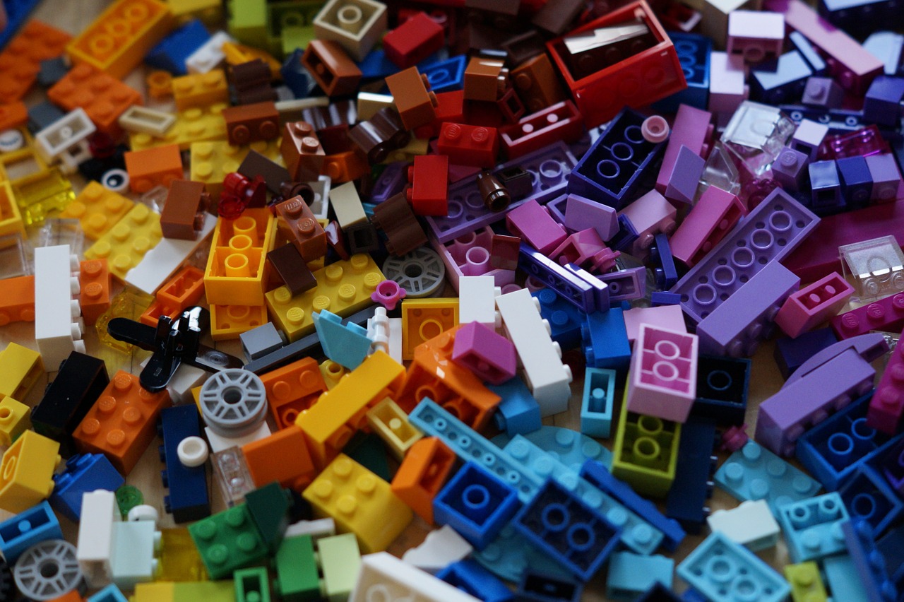 Lego, Žaislai, Statyti, Statybiniai Blokai, Žaisti, Vaikai, Spalvinga, Lego Blokai, Iš Lego, Vaikas