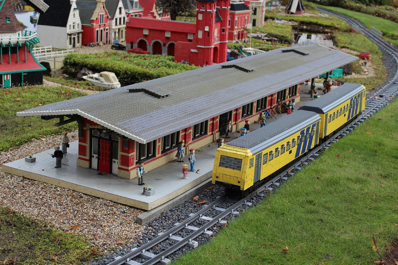 Lego, Iš Lego, Traukinių Stotis, Geležinkelis, Legolandas, Lego Blokai, Modelio Traukinys, Modelis, Denmark, Billund