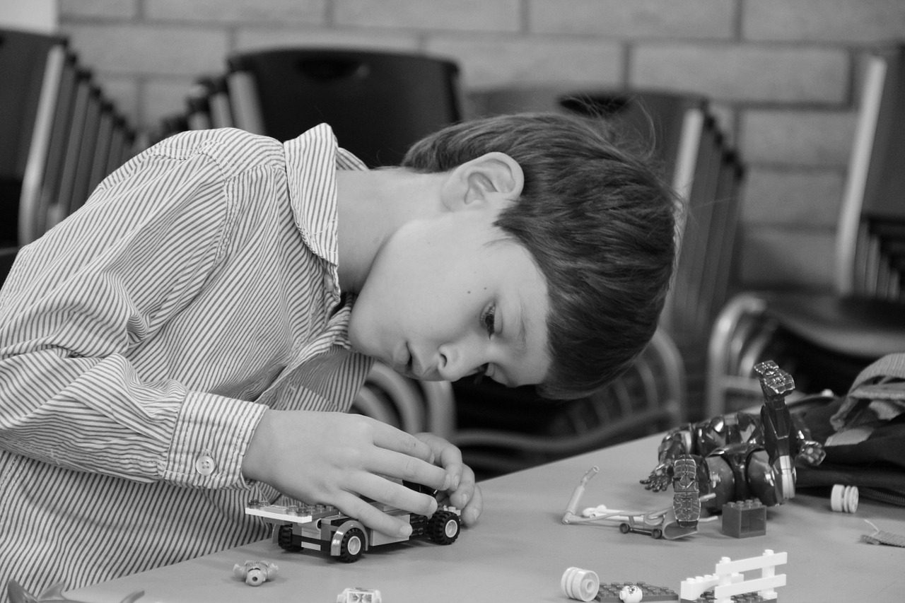 Lego, Žaislai, Berniukas, Statyti, Kūrybingas, Montavimas, Koncentracija, Vaikas, Vaikystę, Linksma