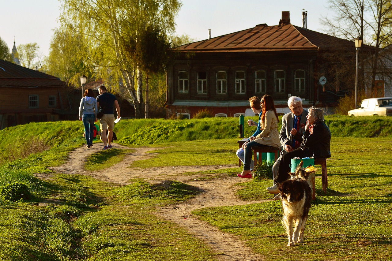 Laisvalaikis, Pokalbis, Liūdesys, Senatvė, Senas, Žmonės, Senyvo Amžiaus, Sėdi, Stendas, Šuo