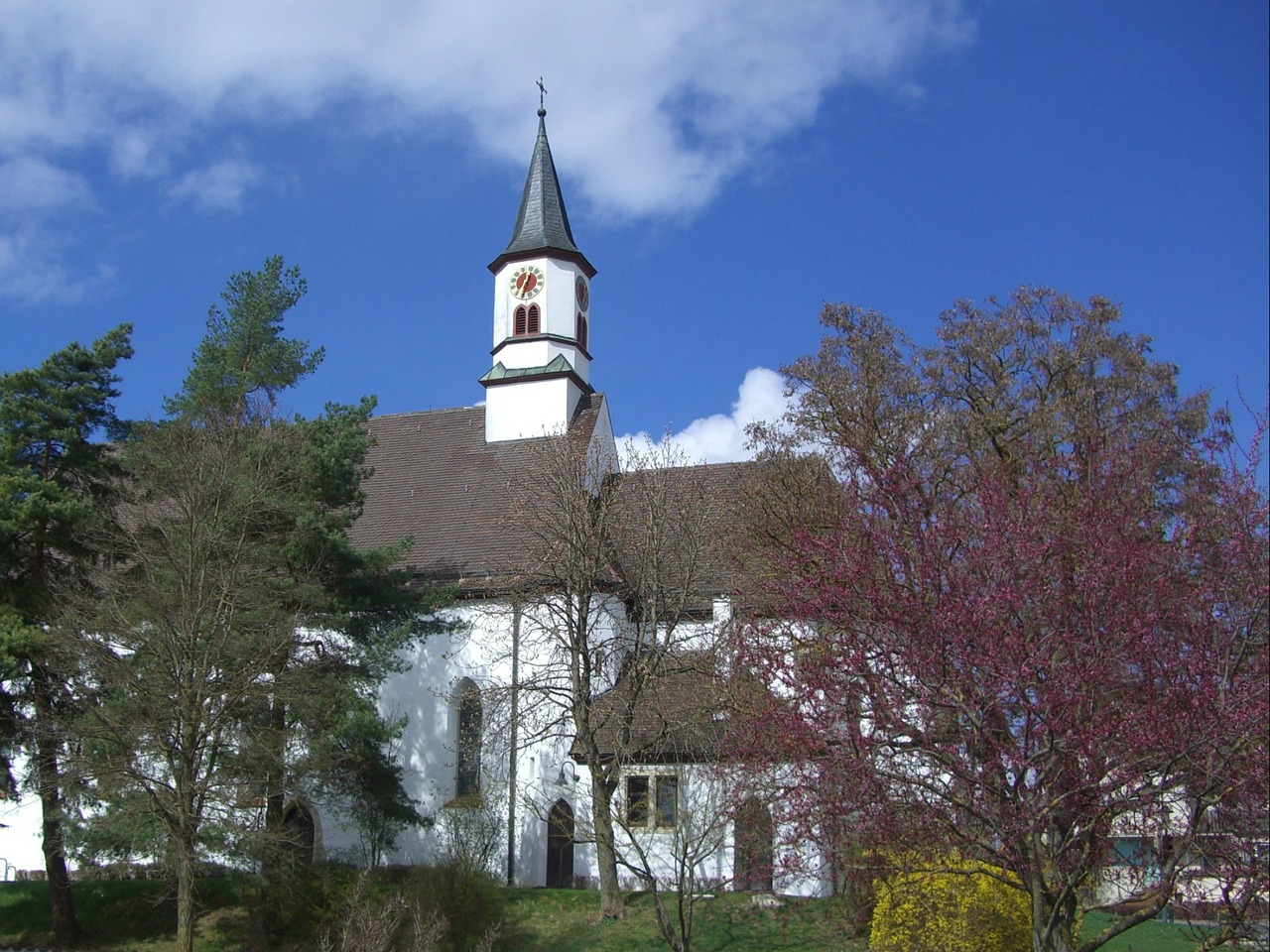 Raudonoji Bažnyčia, Bažnyčia, Leonhard, Langenau, Pastatas, Architektūra, Bokštas, Pavasaris, Dangus, Mėlynas