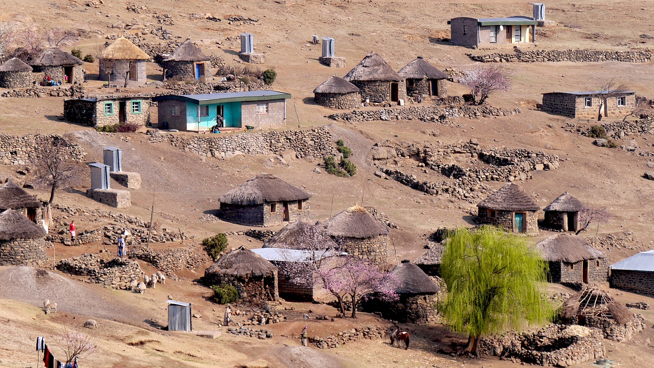Lesotho, Bergdorf, Rondavels, Karg, Nemokamos Nuotraukos,  Nemokama Licenzija