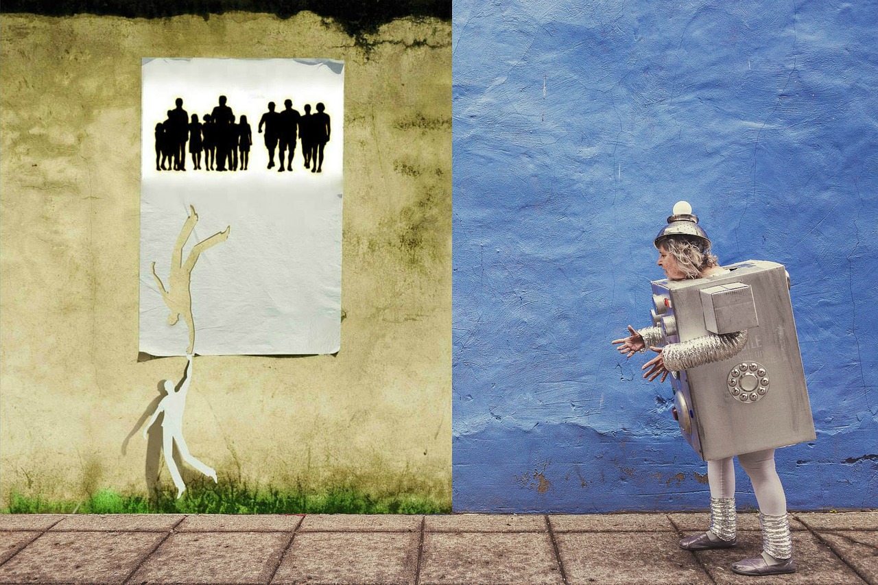 Siena, Pilka-Mėlyna, Plakatas Su Popieriniais Žmonėmis, Vienišas Robotas, Nemokamos Nuotraukos,  Nemokama Licenzija