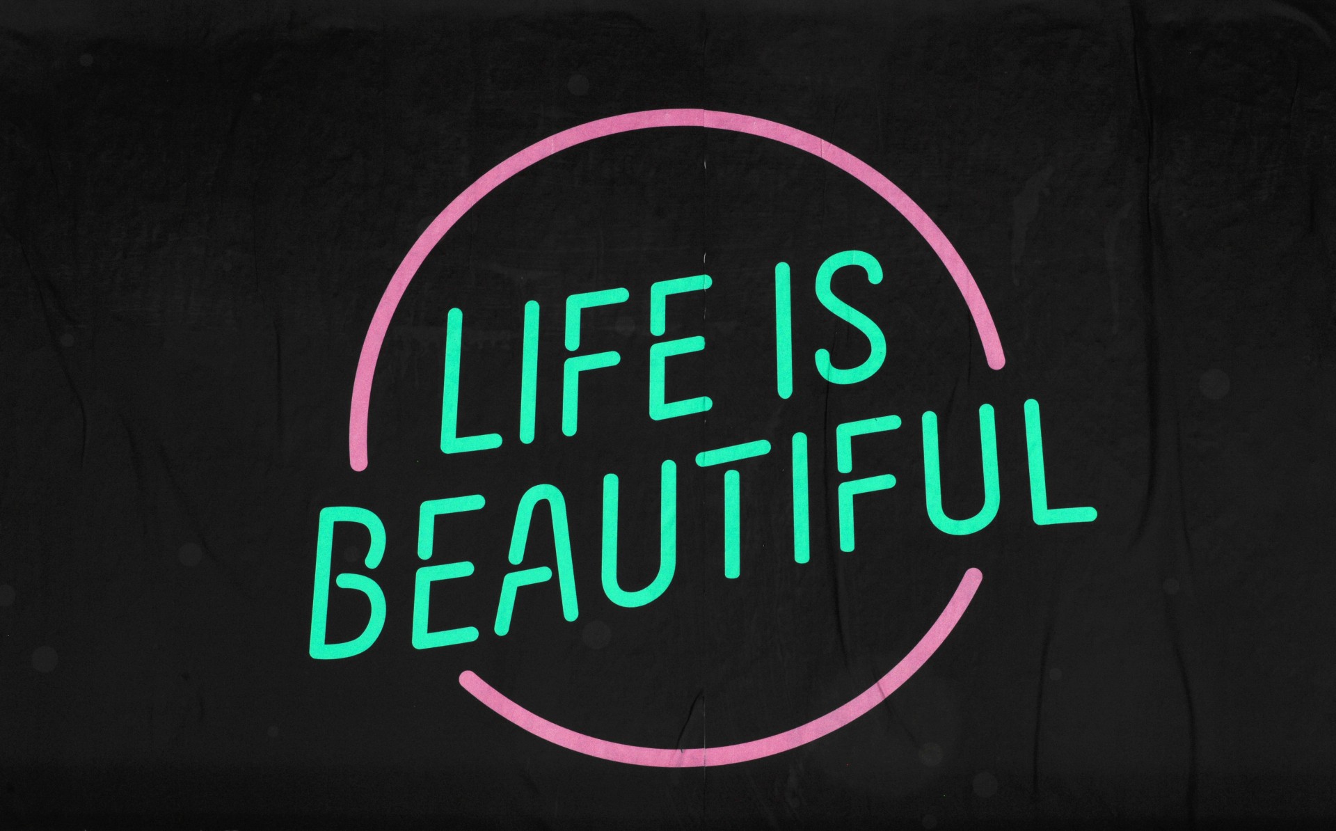 Life is beauty. Бьютифул лайф. Life is beautiful. Бьютифул лайф картинки. Life is beautiful обои.