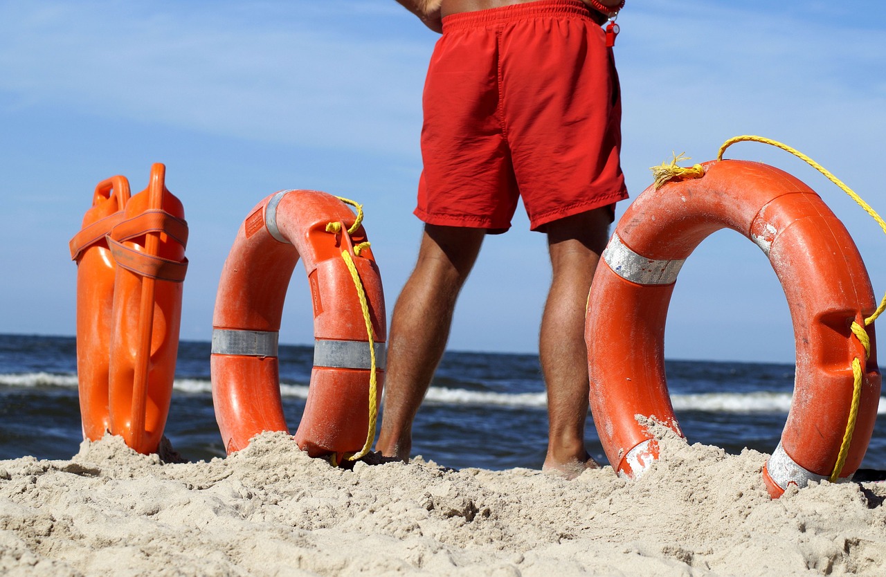 Gelbėtojų Budi,  Baywatch,  Gelbėjimosi Juosta,  Padėti,  Saugumas,  Apsauga,  Gelbėjimo,  Apsauga,  Gelbėtojas,  Papludimys