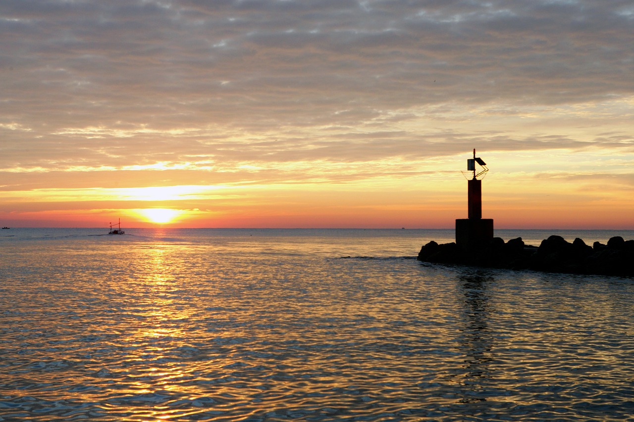 Švyturys, Viduržemio Jūros, Papludimys, Jūra, Saulėlydis, Ispanija, Viduržemio Jūra, Costa, Kraštovaizdis, Kala