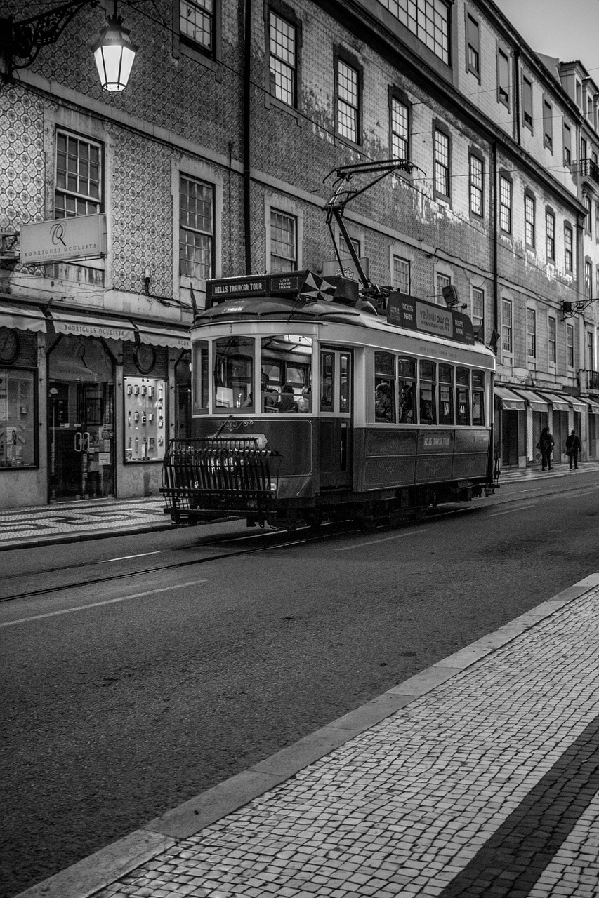 Lisbonas, Tramvajus, Portugal, Miestas, Miesto, Kraštovaizdis, Gatvė, Namai, Turizmas, Nemokamos Nuotraukos