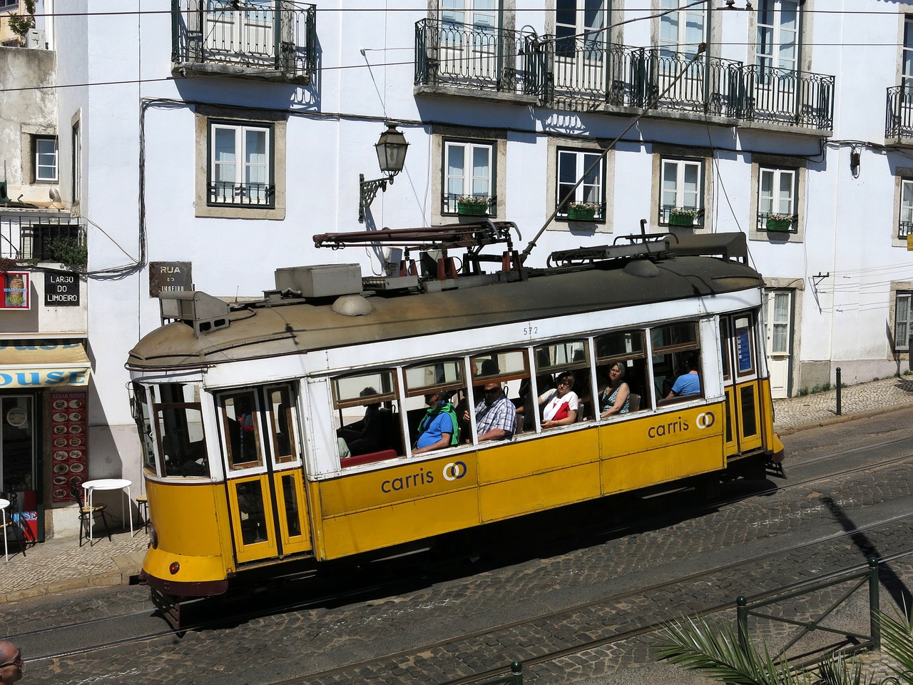 Lisbonas, Senamiestis, Tramvajus, Transportas, Viešasis Transportas, Istoriškai, Nostalgiškas, Vairuoti, Viešoji Personańnahverkehr, Sustabdyti