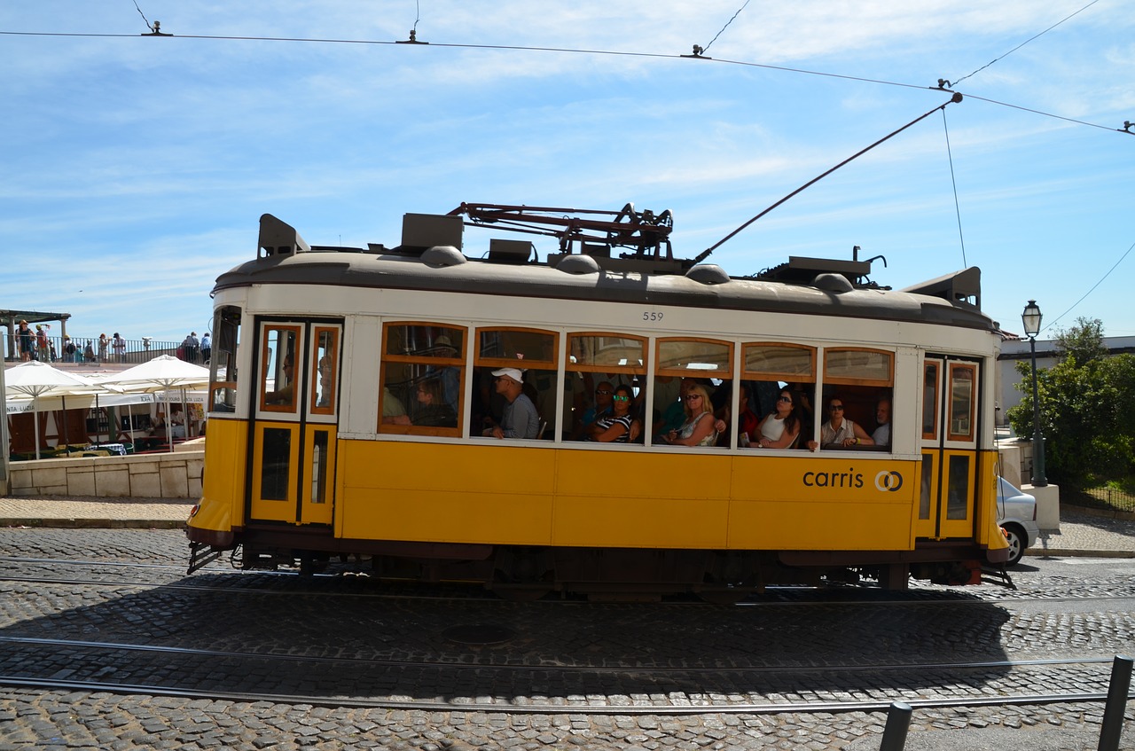 Lisbonas, Tramvajus, Portugal, Senamiestis, Istoriškai, Transporto Priemonė, Transportas, Eismas, Atrodė, Kapitalas