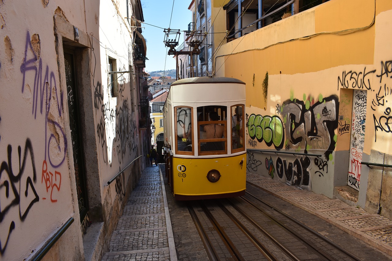 Lisabonos,  Portugalija,  Europa,  Kelionė,  Tramvajus,  Gatvės Menas,  Grafiti, Nemokamos Nuotraukos,  Nemokama Licenzija