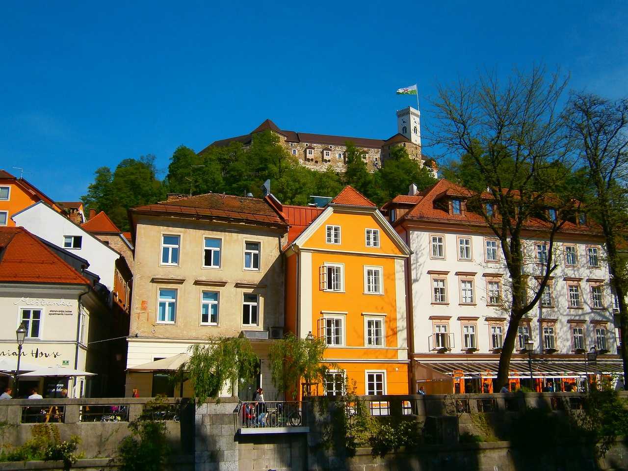 Ljubljana, Miesto Centras, Slovenia, Liublianos Pilis, Spalvingi Namai, Nemokamos Nuotraukos,  Nemokama Licenzija