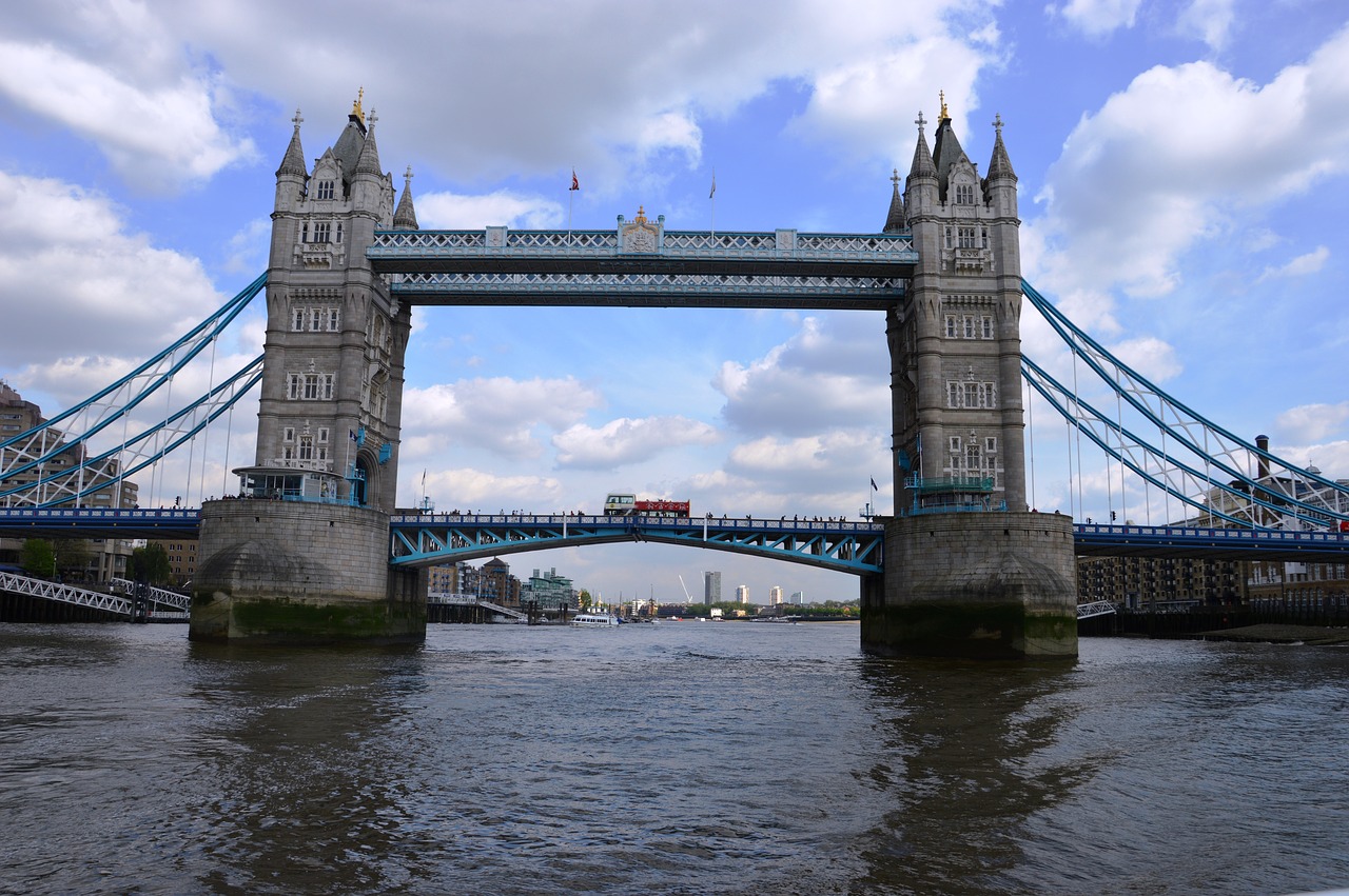 Londonas, Debesys, Tiltas, Upė, Kraštovaizdis, Vanduo, Turizmas, Nemokamos Nuotraukos,  Nemokama Licenzija