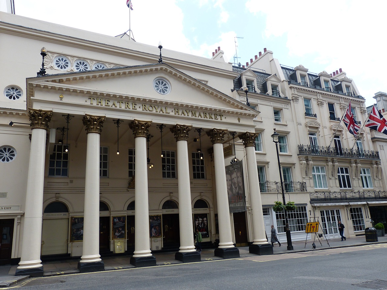 Londonas,  Jungtinė Karalystė,  Anglija,  Istoriškai,  Architektūra,  Pastatas,  Capitol,  Teatras,  Haymarket,  Stulpelis