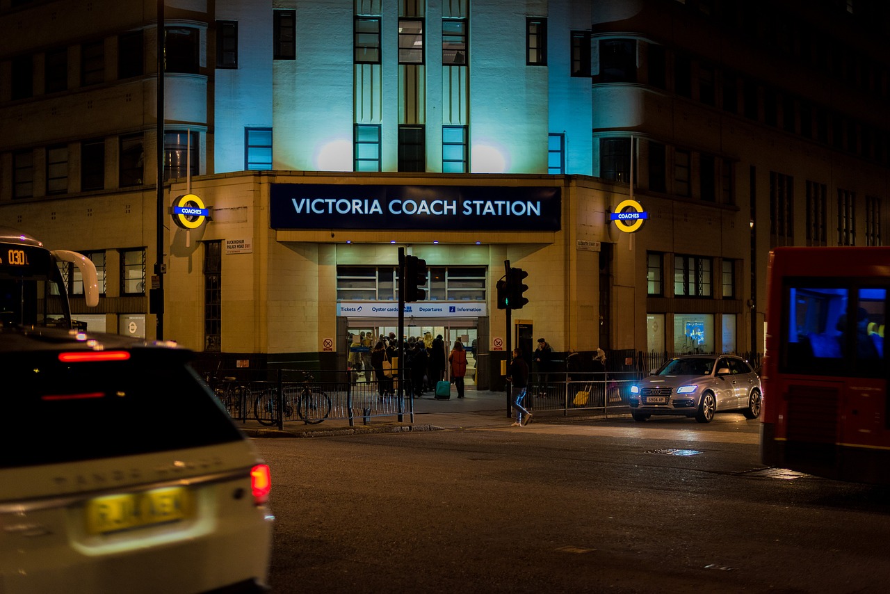 Londonas, Po Žeme, Metro, Lankytinos Vietos, Tamsa, Miestas, Fasadas, Londono Metro, Įdomus, Keleivių Transportas