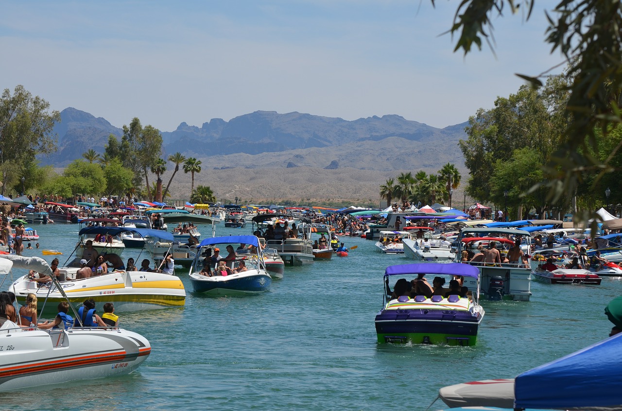 Londono Tiltas, Ežeras Havasu, Valtys, Saulė, Atminimo Diena, Žmonės, Linksma, Amerikietis, Arizona, Nemokamos Nuotraukos