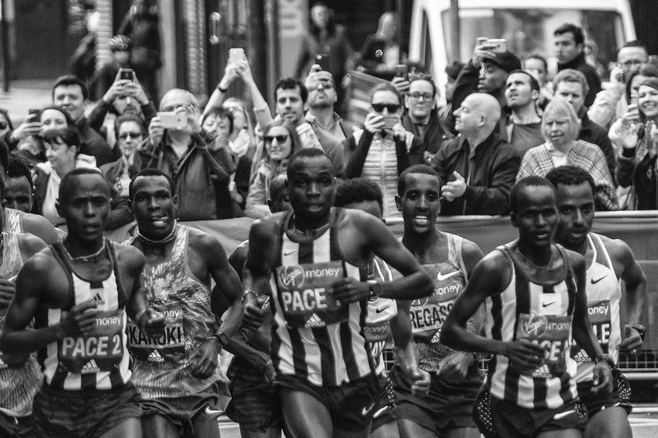 Londonas Maratonas, Elitiniai Bėgikai, Kenyan Bėgikai, Širdies Stimuliatorius, Nemokamos Nuotraukos,  Nemokama Licenzija