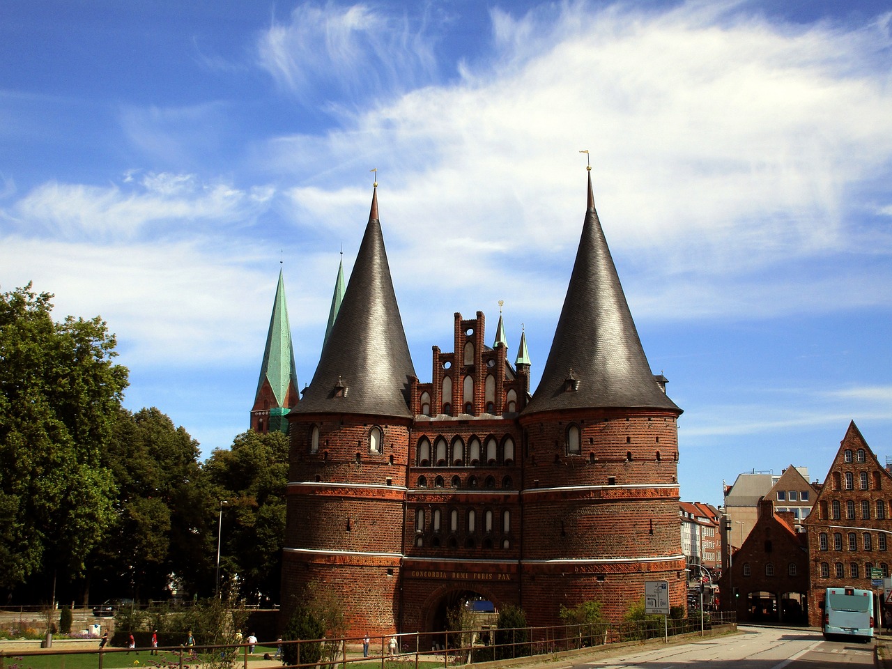 Lübeck, Holsteno Vartai, Orientyras, Istoriškai, Miesto Vartai, Hanzos Miestas, Lankytinos Vietos, Architektūra, Turistų Atrakcijos, Turizmas