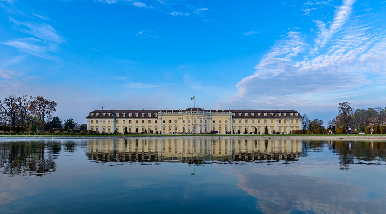 Liudvigsburgo Vokietija, Pilis, Baden Württemberg, Ežeras, Blühends Barokas, Pastatas, Ludvigsburgo Rūmai, Residenzschloss, Baroko Pastatas, Lankytinos Vietos