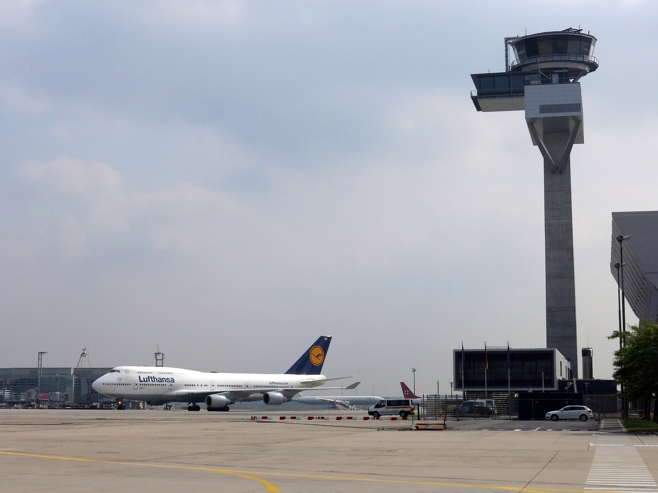 Lufthansa, Bokštas, Oro Eismo Kontrolė, Oro Uostas, Frankfurtas, Nemokamos Nuotraukos,  Nemokama Licenzija