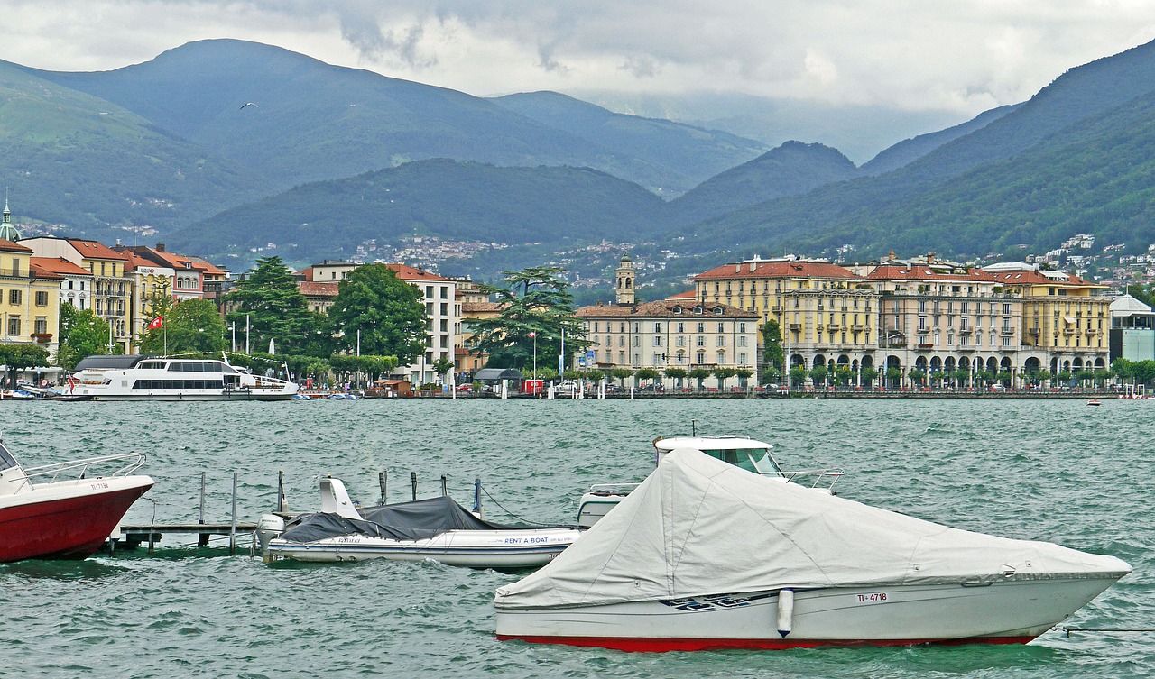 Lugano, Ticino, Šveicarija, Išsipūsti, Vėjuota, Lietingas Oras, Ežeras Lugano, Centras, Šoninis, Investuotojai