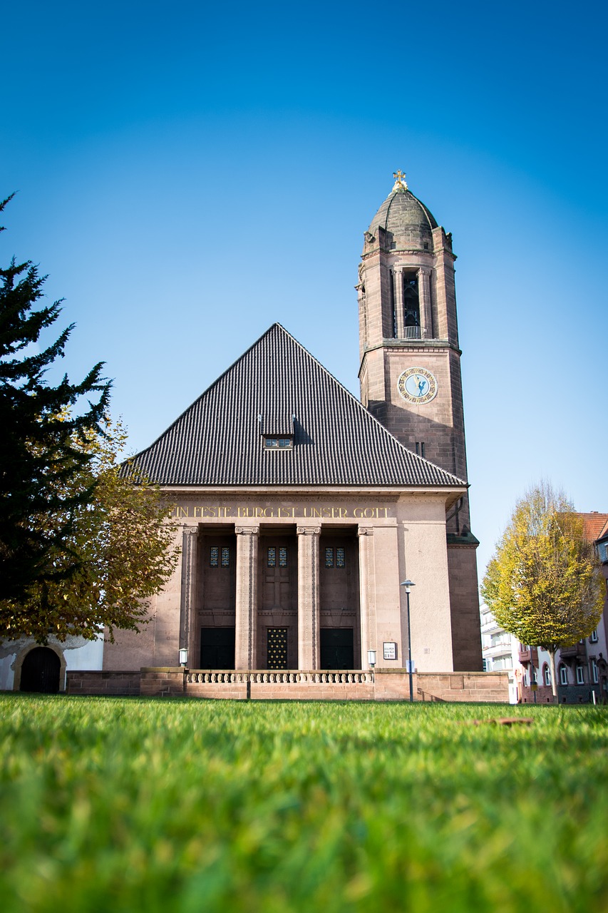 Liuteronų Bažnyčia, Liuteris, Reformacija, Kirminai, Protestantas, Biblija, Bažnyčia, Religija, Liuterio Metai, Fasadas