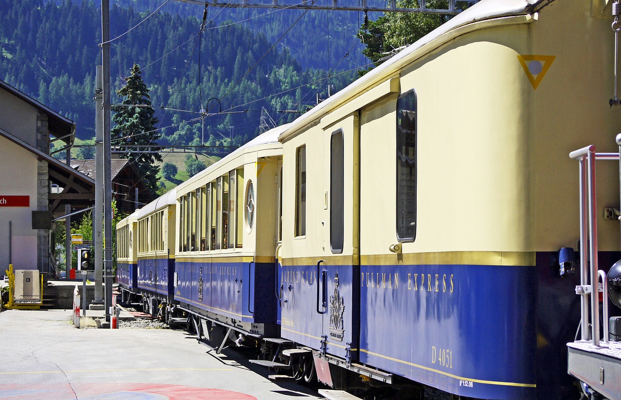 Prabangus Traukinys, Alpių Klasikinis Pullman Express, Rhaetian Geležinkeliai, Specialus Traukinys, Metro Takelis, Traukinių Stotis, Fiesch, Valais, Specialus Kirtimas, Pertraukimas
