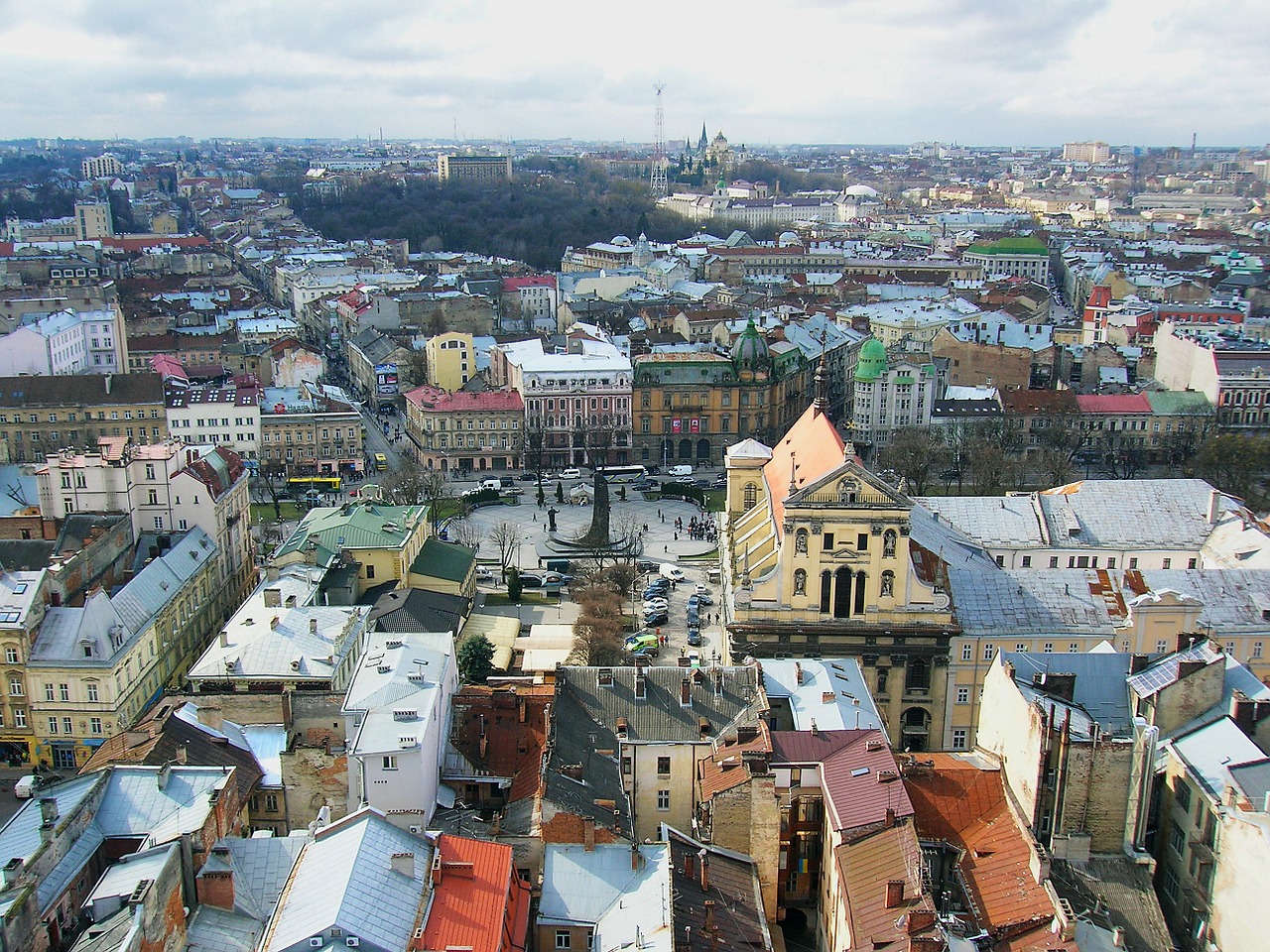 Lviv, Miestas, Miestas Lviv, Ukraina, Turizmas, Lankytinos Vietos, Stogas, Namie, Gražiai, Nemokamos Nuotraukos