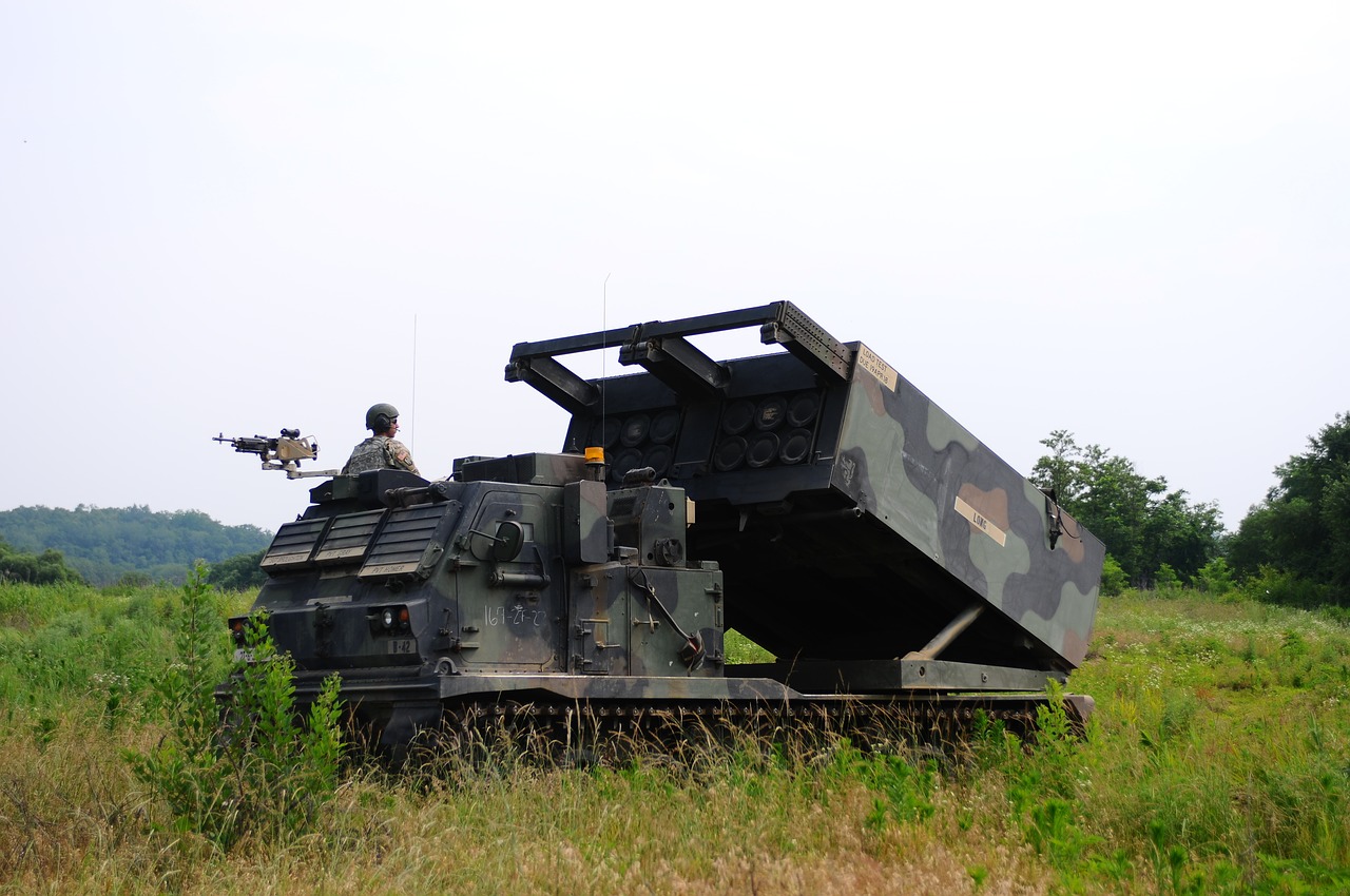 M270, Mlrs, Daugybinė Paleidimo Raketų Sistema, Jav Kariuomenė, Jungtinių Amerikos Valstijų Kariuomenė, Transporto Priemonė, Sekti, Šarvuotos, Nemokamos Nuotraukos,  Nemokama Licenzija