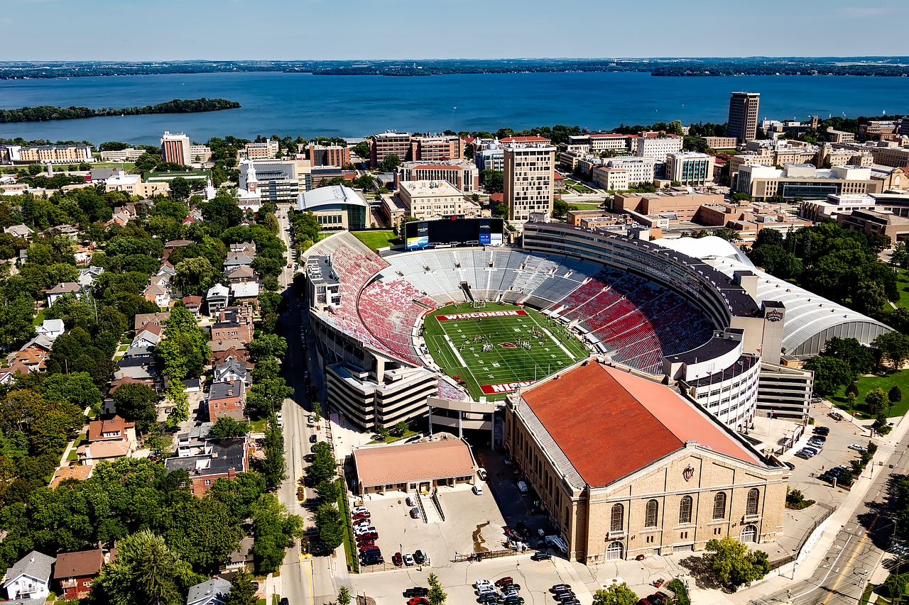 Madisonas, Viskonsinas, Viskonsino Universitetas, Stovyklos Randall Stadionas, Sportas, Pastatai, Struktūra, Ežeras, Kraštovaizdis, Oro Vaizdas