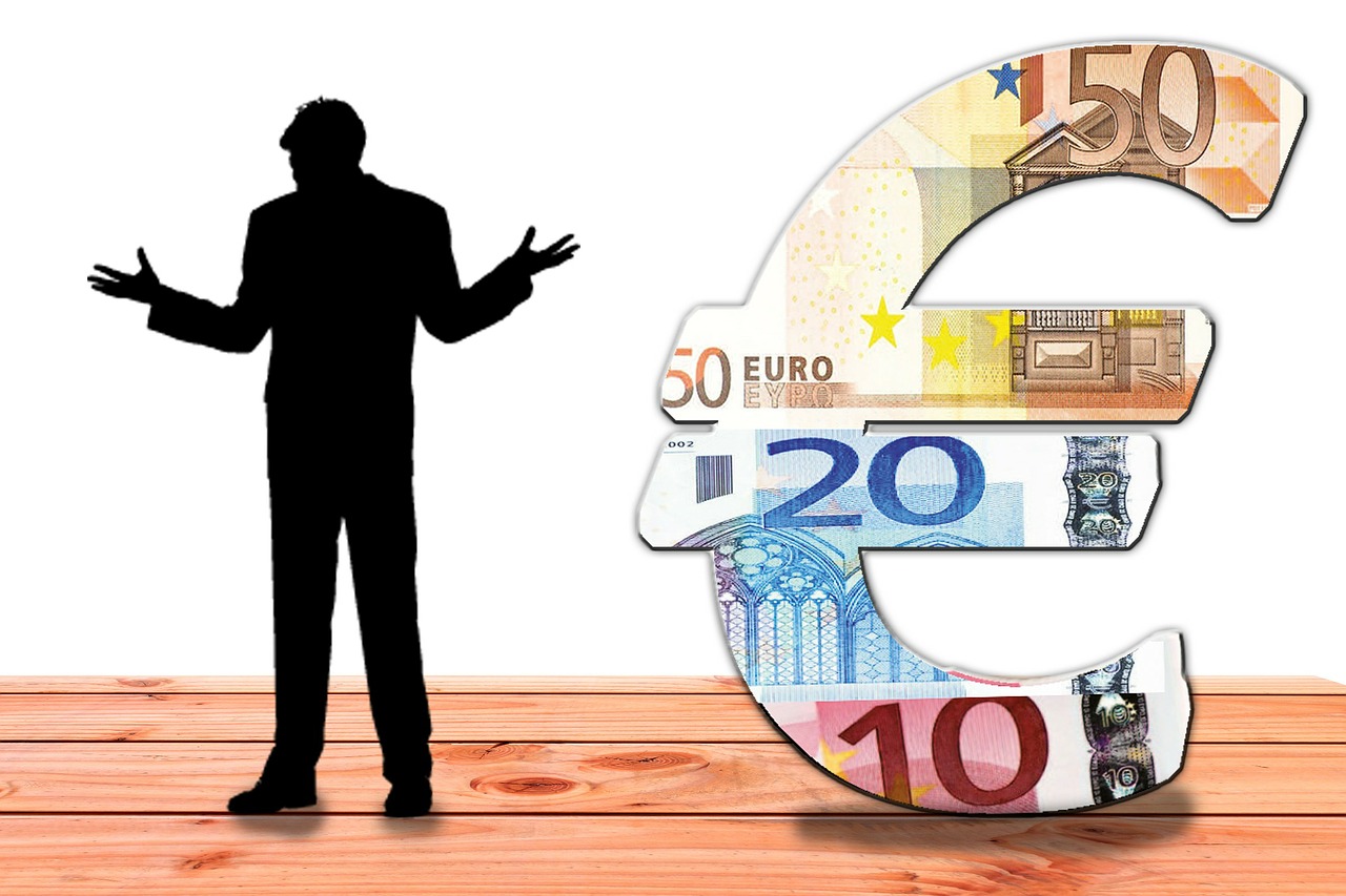 Vyras, Banknotai, Euras, Finansai, Sąskaitos, Sumokėti, Verslas, Dolerio Kupiūra, Vertybinių Popierių Birža, Euro Ženklas