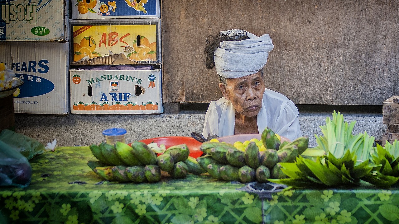 Turgus, Vaisių Stovykla, Bali, Klungkung, Indonezija, Sena Moteris, Bananai, Kelionė, Šventė, Nemokamos Nuotraukos