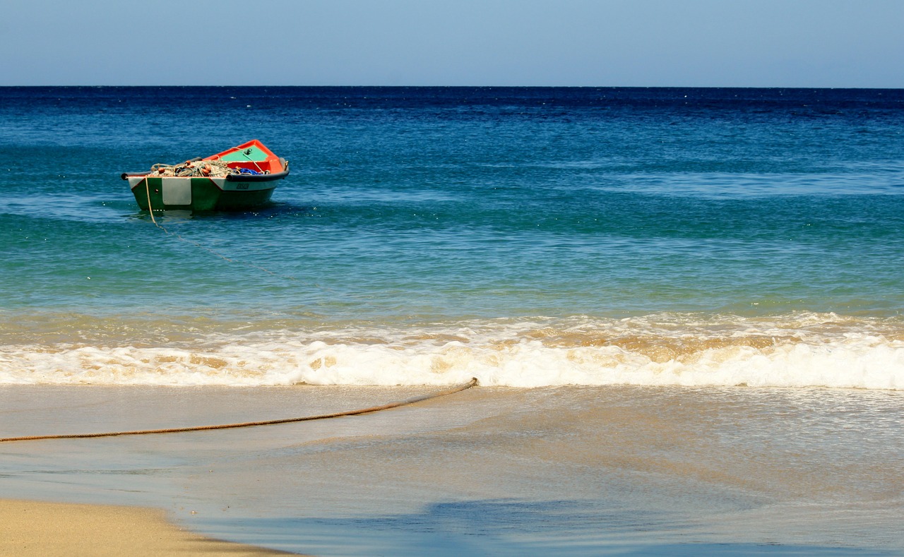 Martinique, Žvejybos Laivas, Karibai, Vandenynas, Papludimys, Jūra, Sala, Nemokamos Nuotraukos,  Nemokama Licenzija