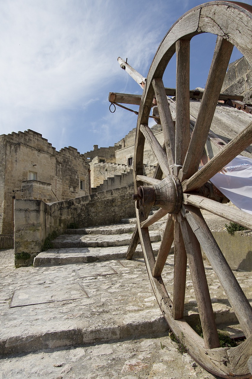 Matera, Krepšelis, Ratas, Mediniai Ratai, Akmens Grindys, Transportas, Basilicata, Į Pietus, Italy, Miestas