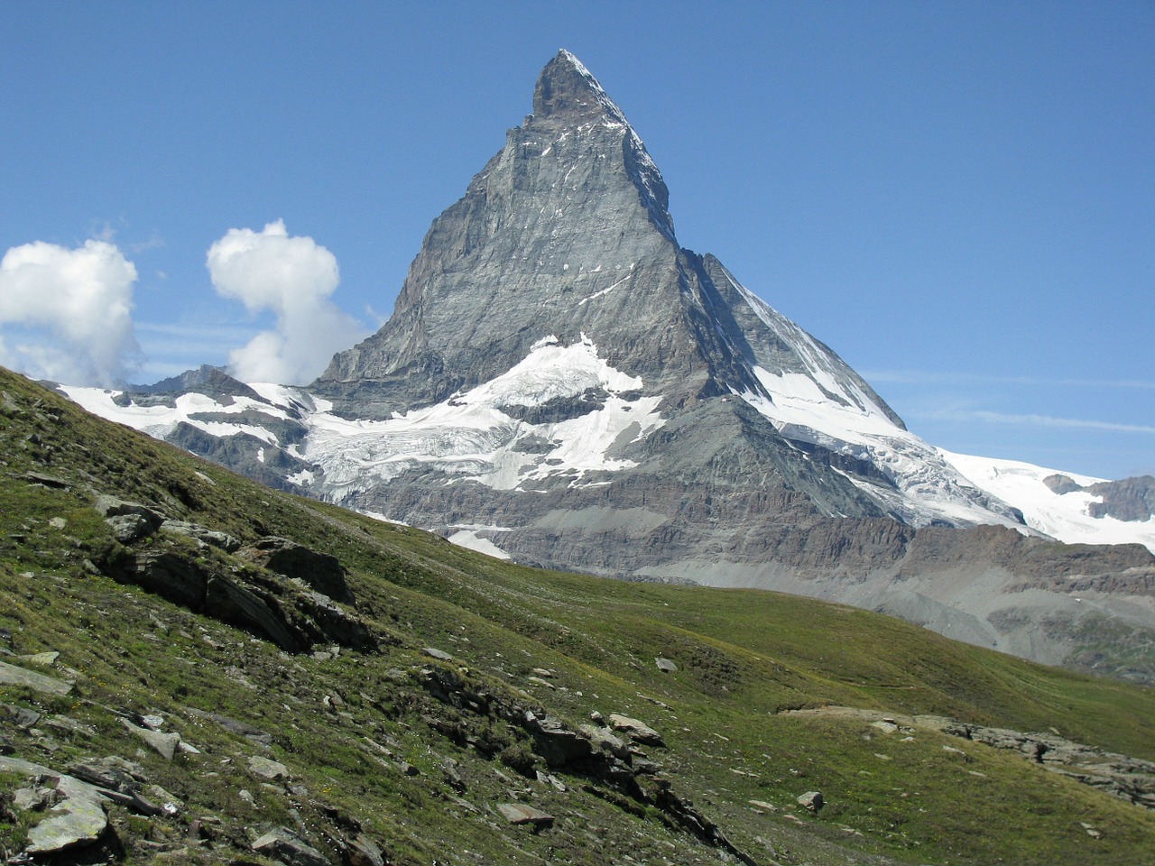 Matterhorn, Alpių, Alpės, Pieva, Mėlynas, Dangus, Debesys, Mėlynas Dangus, Nemokamos Nuotraukos,  Nemokama Licenzija