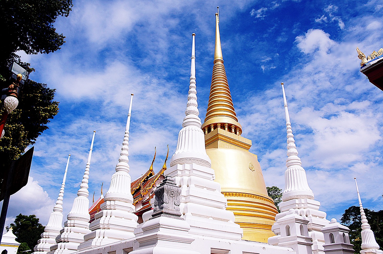 Priemonė, Pagoda, Tailando Šventykla, Pastatai, Dangus, Auksas, Viršūnė, Nemokamos Nuotraukos,  Nemokama Licenzija