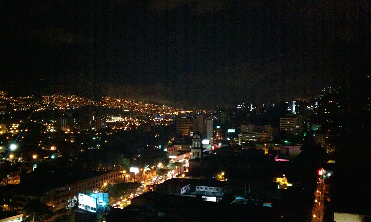 Medellin, Kolumbija, Naktis, Panoraminis, Architektūra, Panorama, Miestas, Miesto Panorama, Bokštas, Pastatas
