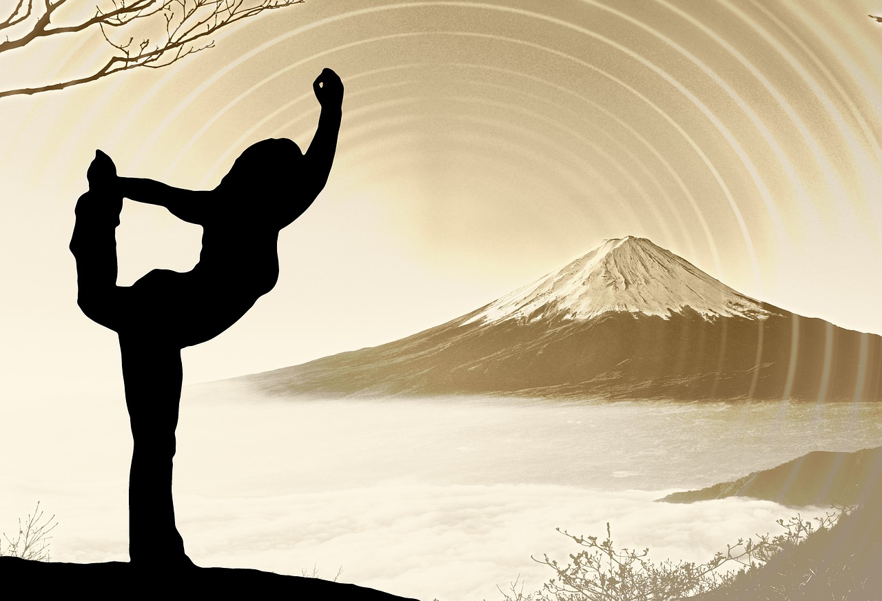 Meditacija, Teigiamas, Mąstyk Pozityviai, Moteris, Pratimas, Kalnas, Saulė, Siluetas, Požiūris, Medituoti