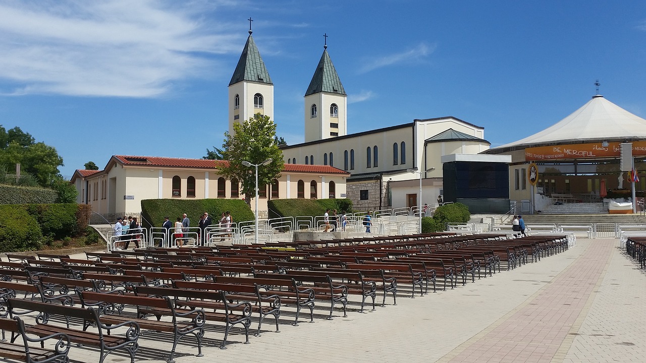 Medjugorje, Piligrimystė, Bažnyčia, Nemokamos Nuotraukos,  Nemokama Licenzija