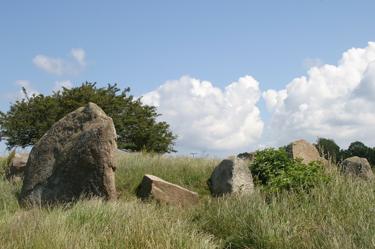 Megaliths, Rügen, Rügen Sala, Baltijos Jūra, Kraštovaizdis, Debesys, Pieva, Gamta, Rokas, Rieduliai
