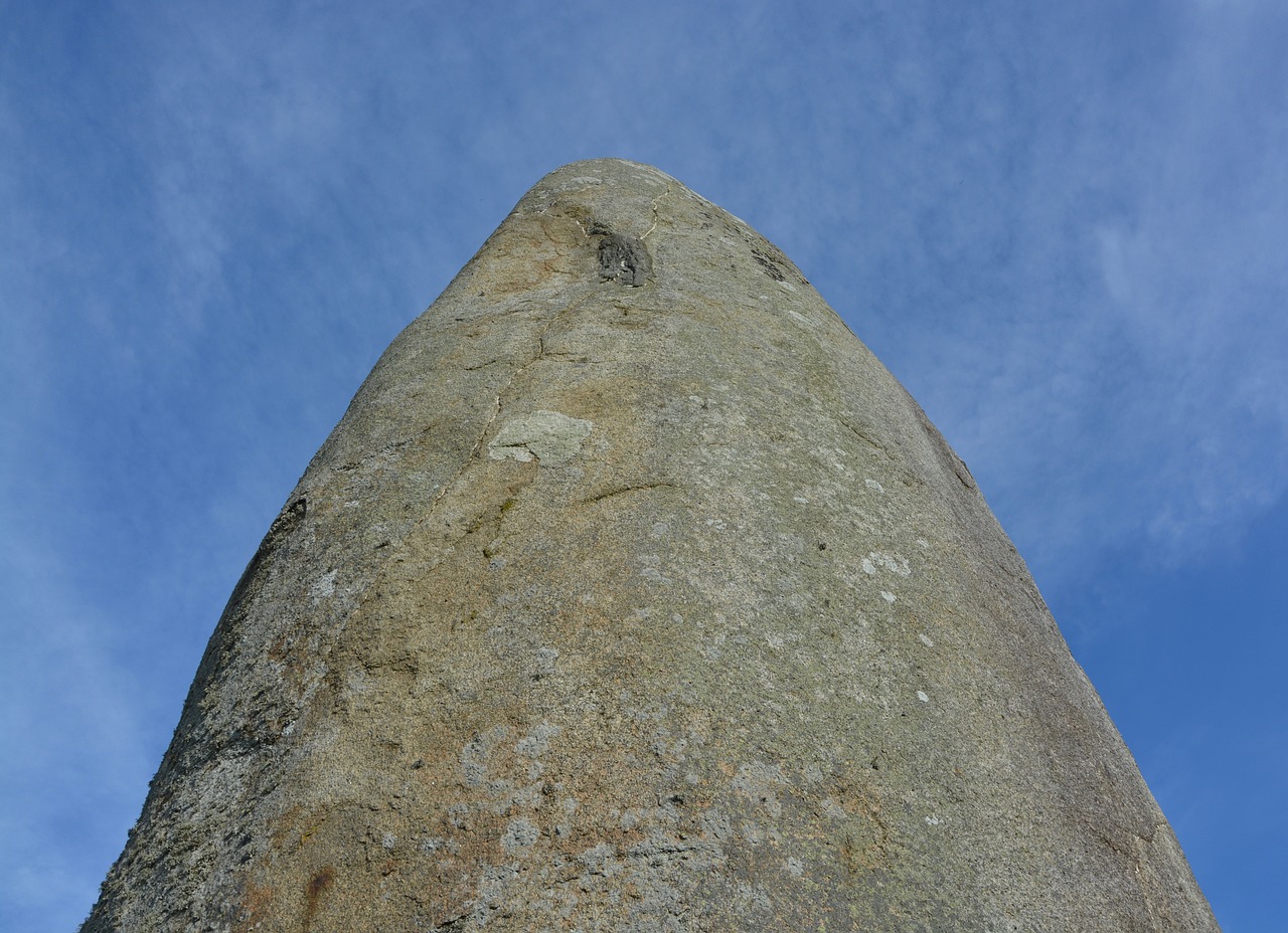 Menhiras, Žvirgždas Milžinas, Menhiras Čempiono Dolentinis Mėlynas Dangus, Gamta, Turistinis, Miestas Dol De Bretagne, Nemokamos Nuotraukos,  Nemokama Licenzija