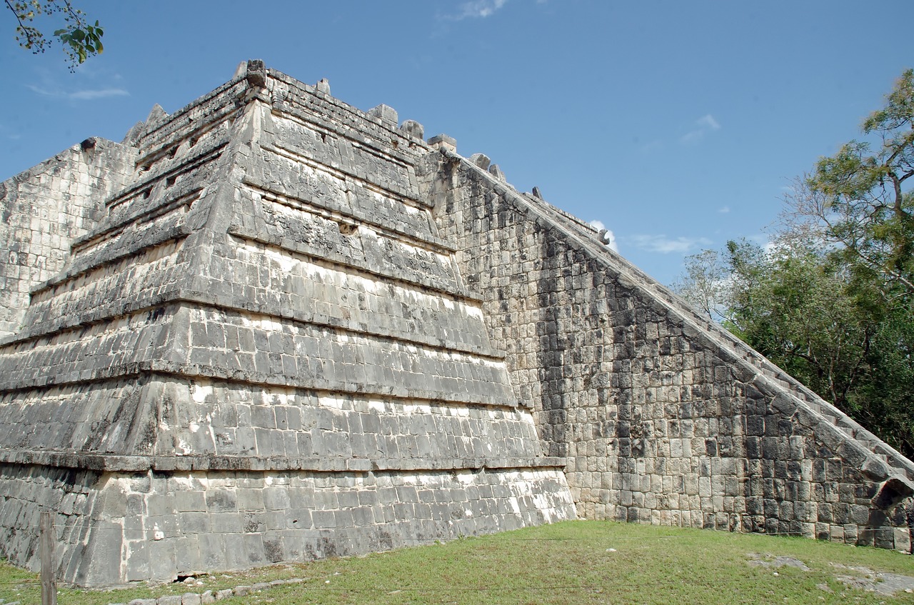 Meksika,  Čičen Ica,  Maya,  Piramidė,  Rampa,  Laiptinė,  Platformos,  Architektūra,  Dangus,  Pobūdį