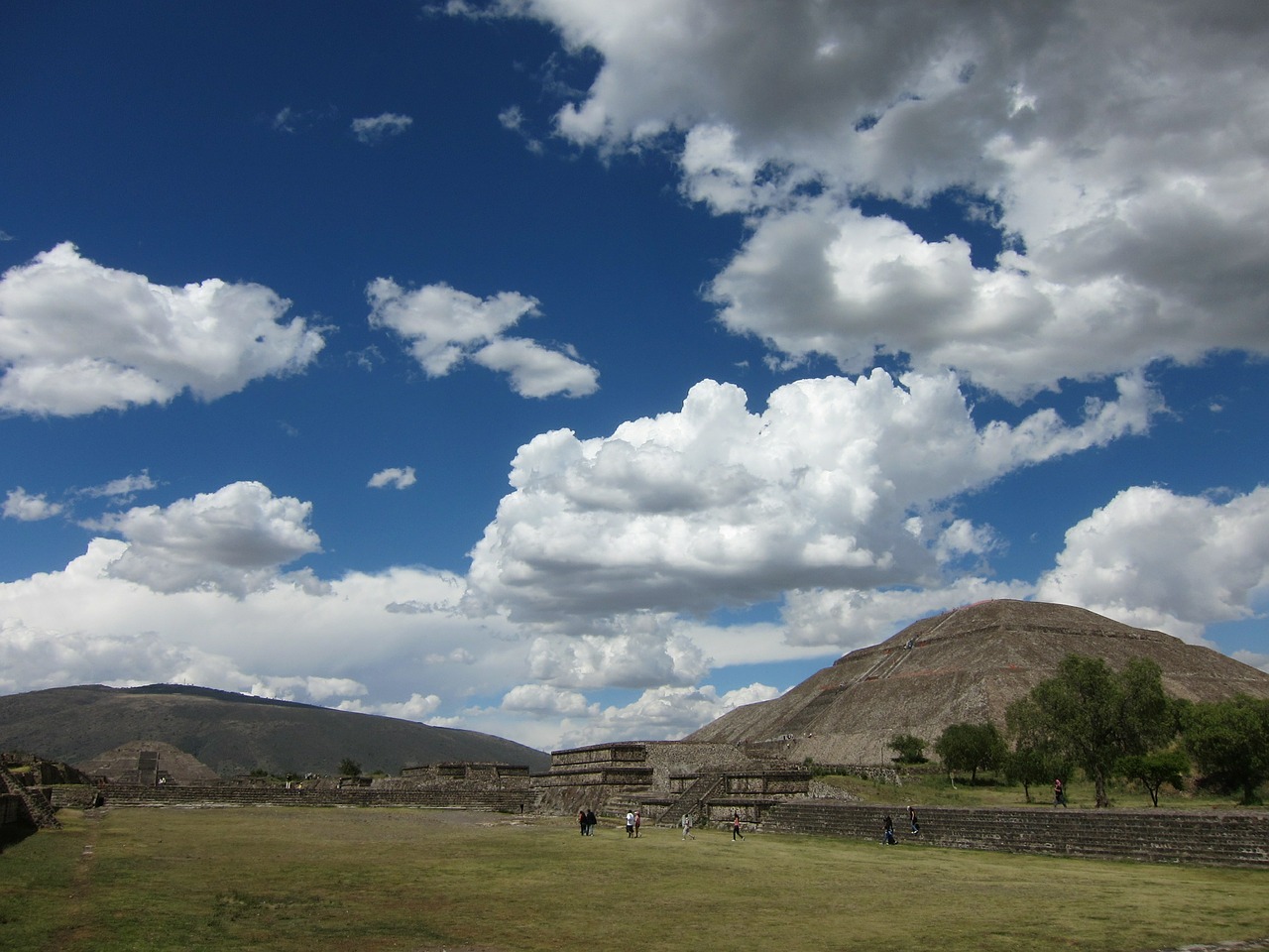 Meksika, Griuvėsiai, Teotihuacanas, Piramidė, Mėlynas Dangus, Nemokamos Nuotraukos,  Nemokama Licenzija