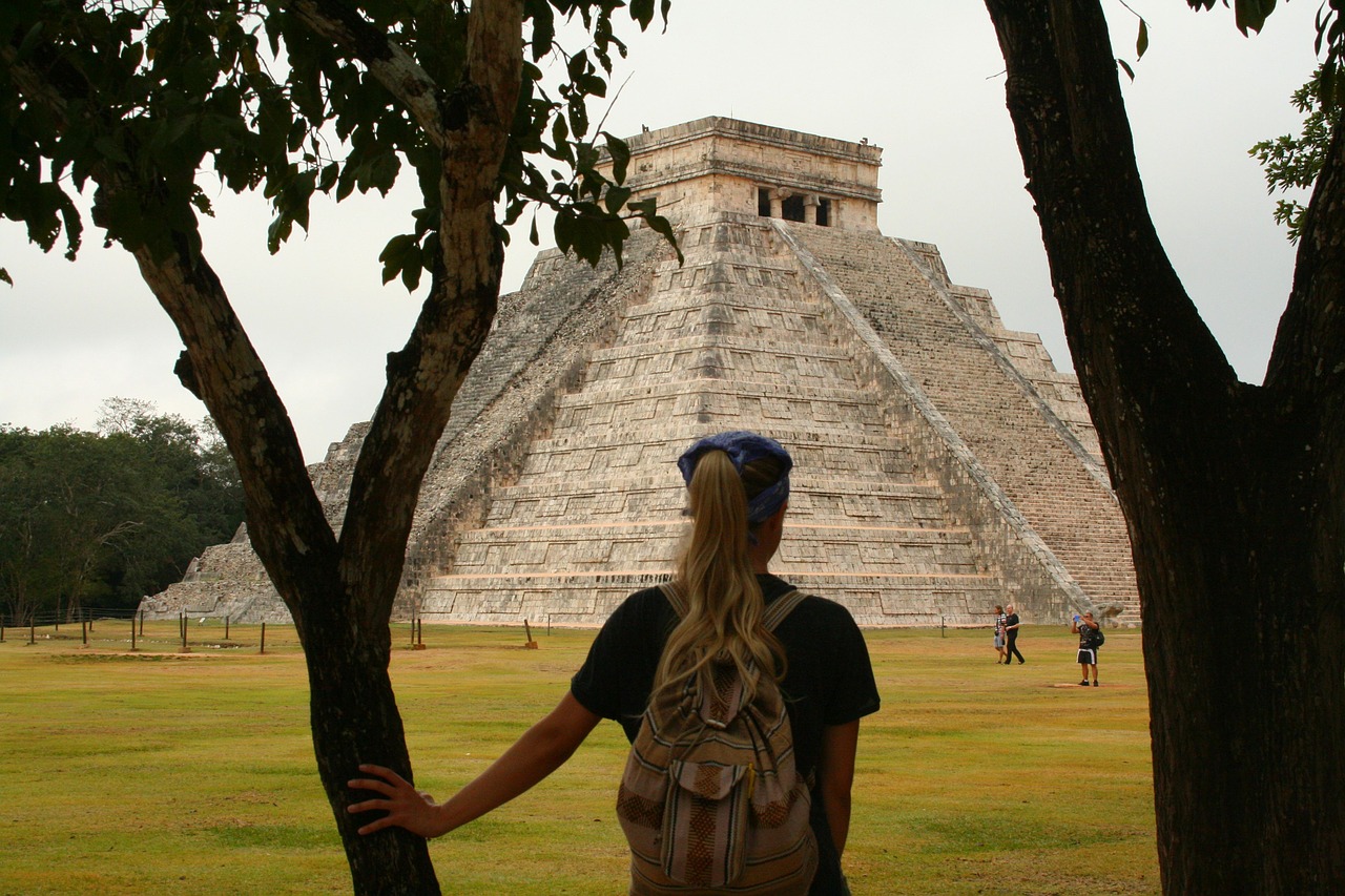 Meksika,  Majamio Piramidė,  Majų Kultūra,  Senas Pastatas,  Yukatanas,  Šventė,  Kuprinė,  Mergaitė,  Asmuo,  Laisvė