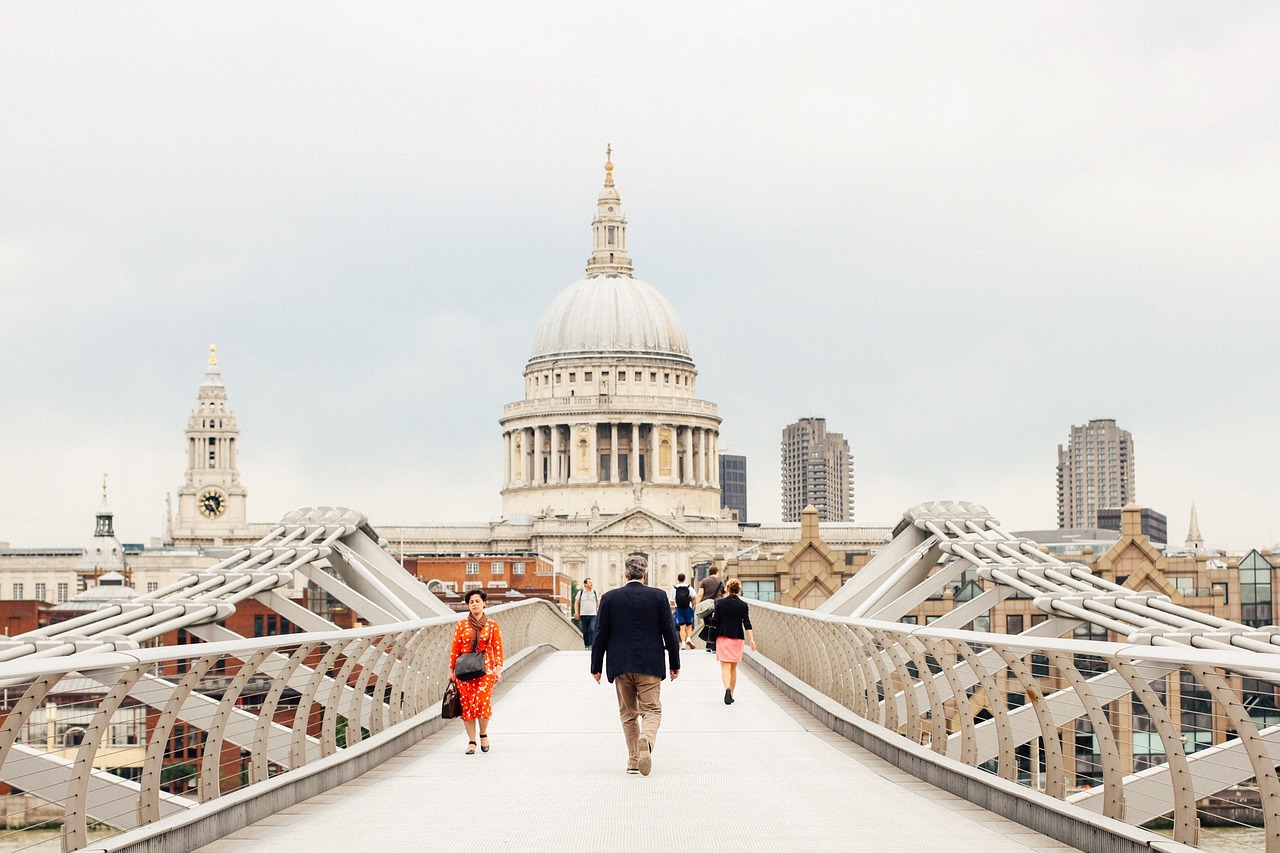 Tūkstantmečio Tiltas, Švento Pauliaus Katedra, Londonas, Engalnd, Pėsčiųjų Tiltas, Žinomas, Pastatas, Katedra, Miestas, Thames