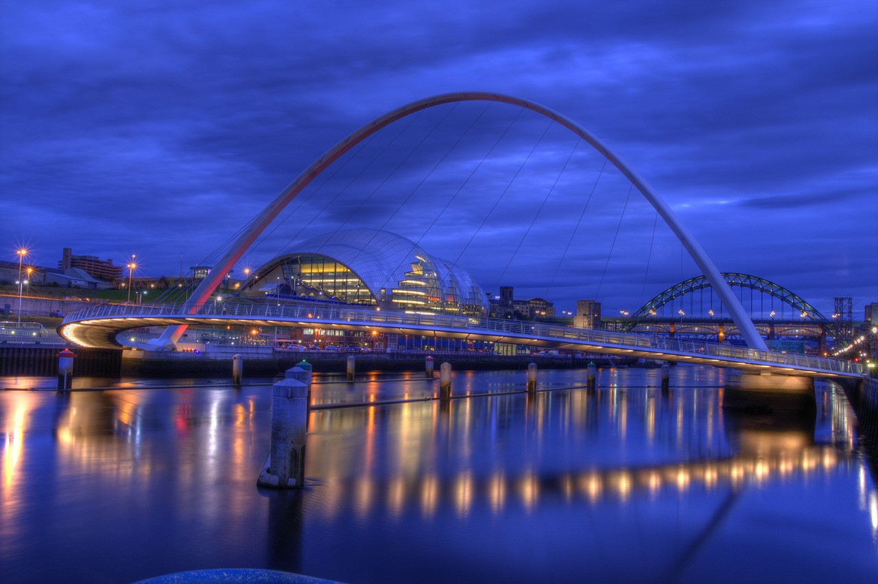 Tūkstantmečio Tiltas, Gateshead, Newcastle, Tynesidas, Upė, Naktis, Orientyras, Iconic, Pritraukimas, Turizmas