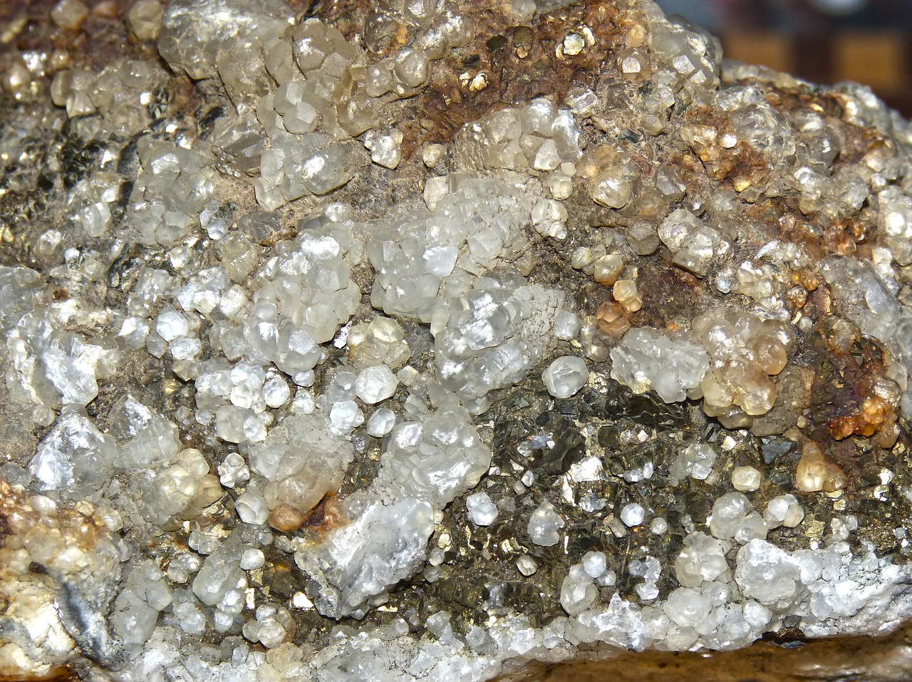 Mineralai, Žėrutis, Kvarcas, Geležis, Šiferis, Nemokamos Nuotraukos,  Nemokama Licenzija