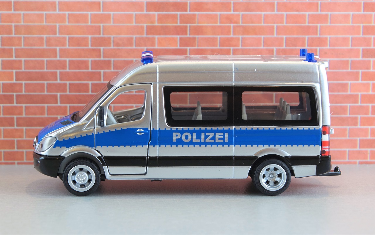 Modelis Automobilis, Automatinis, Policijos Automobilis, Policija, Komandos Autobusas, Autobusas, Mėlyna Šviesa, Mercedes, Žaislai, Žaislinė Mašina
