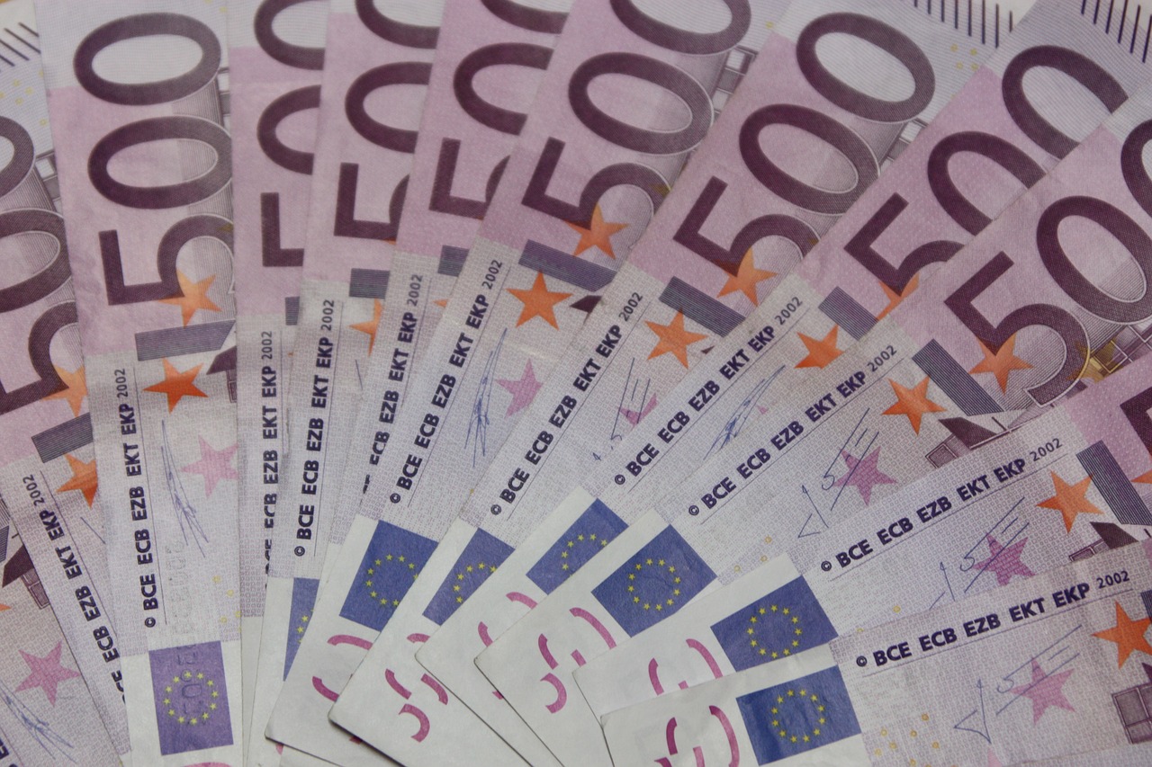 Pinigai,  500 Eurų,  500,  Banknotų,  500 Centras,  Valiuta,  Popieriniai Pinigai,  Sutaupyti,  Euro Vekseliai,  Eurų Banknotai